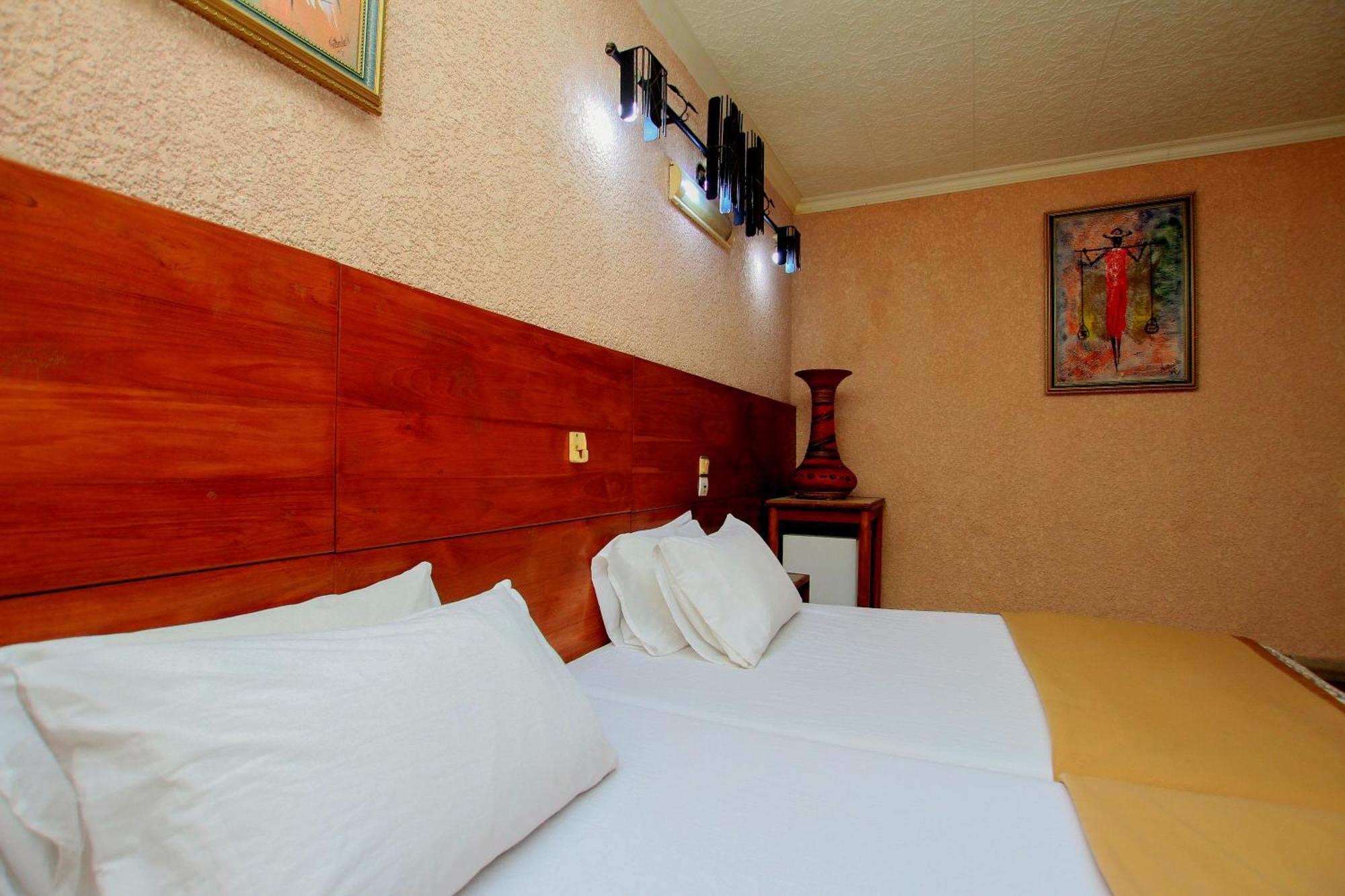 Hotel Le Prince Cotonou Ngoại thất bức ảnh